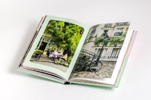Buchcover und Innenansicht für das Buch: How to be French