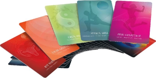 Buchcover und Innenansicht für das Buch: Magic Colours Cards - 32 Inspirationskarten mit Booklet