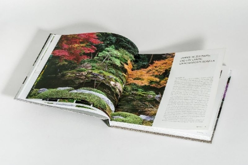 Buchcover und Innenansicht für das Buch: Japanese Zen Gardens