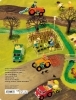 Buchcover und Innenansicht für das Buch: Mein Wimmelbuch: Bei uns im Dorf