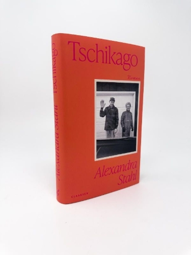 Buchcover und Innenansicht für das Buch: Tschikago