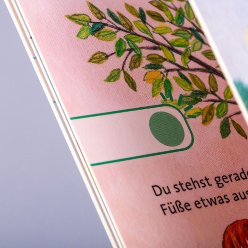 Buchcover und Innenansicht für das Buch: Hör mal (Soundbuch): Yoga für Kinder zum Spielen und Entspannen