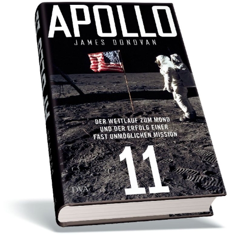 Buchcover und Innenansicht für das Buch: Shoot for the Moon. The Space Race and the Extraordinary Voyage of Apollo 11