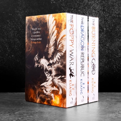 Buchcover und Innenansicht für das Buch: The Poppy War Boxset