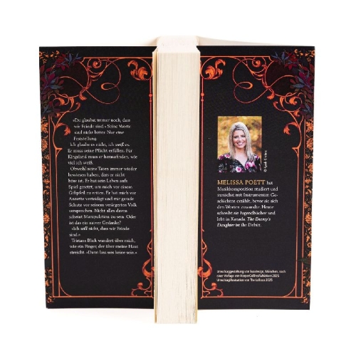 Buchcover und Innenansicht für das Buch: The Enemy's Daughter