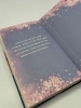 Buchcover und Innenansicht für das Buch: Hanayasan Ga Iu Koto Niwa