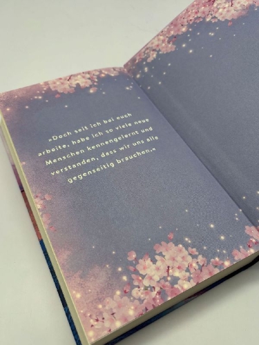Buchcover und Innenansicht für das Buch: Hanayasan Ga Iu Koto Niwa