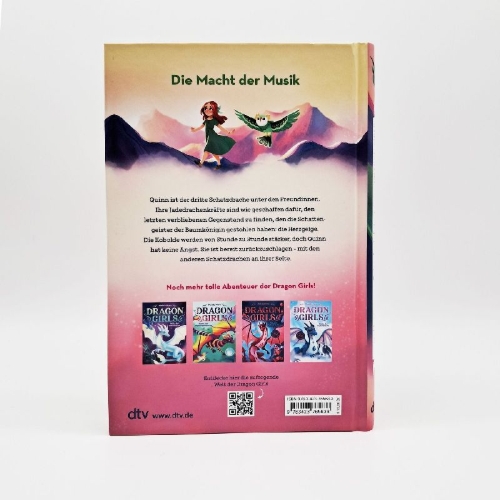 Buchcover und Innenansicht für das Buch: Dragon Girls - Quinn, der Jadedrache
