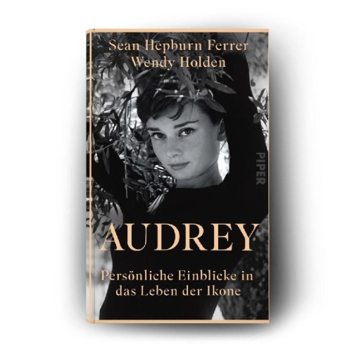 Buchcover und Innenansicht für das Buch: Intimate Audrey