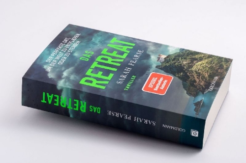 Buchcover und Innenansicht für das Buch: The Retreat