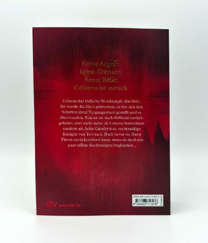 Buchcover und Innenansicht für das Buch: Queen of Shadows