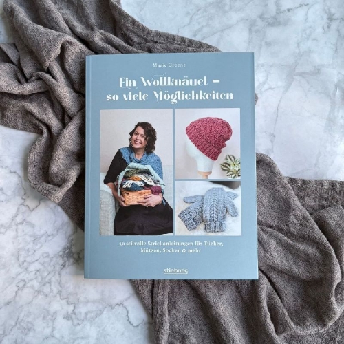 Buchcover und Innenansicht für das Buch: Ein Wollknäuel - so viele Möglichkeiten.