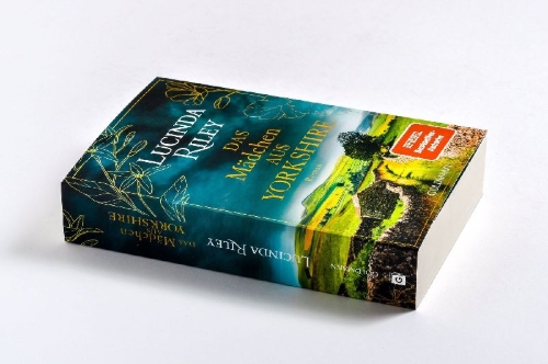 Buchcover und Innenansicht für das Buch: The Hidden Girl