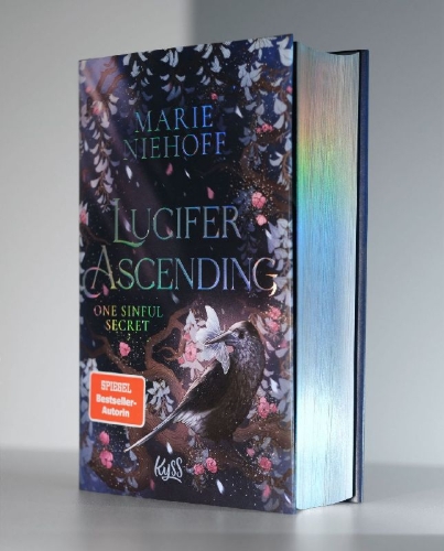 Buchcover und Innenansicht für das Buch: Lucifer Ascending - One Sinful Secret