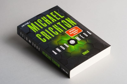 Buchcover und Innenansicht für das Buch: The Andromeda Strain