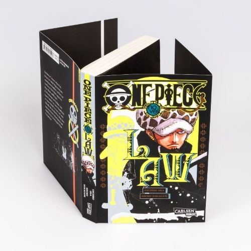 Buchcover und Innenansicht für das Buch: One Piece Law Novel