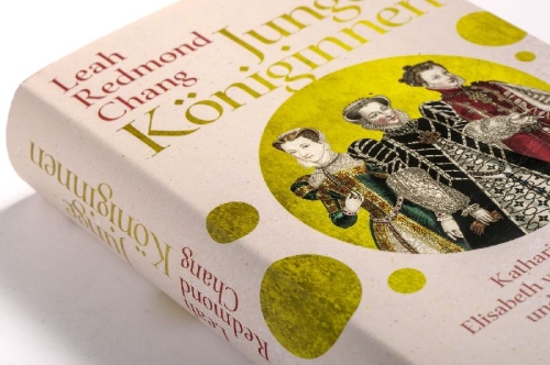 Buchcover und Innenansicht für das Buch: Young Queens