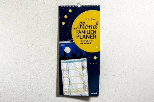 Buchcover und Innenansicht für das Buch: Mond-Familienplaner 2027