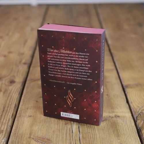 Buchcover und Innenansicht für das Buch: Fire