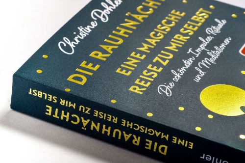 Buchcover und Innenansicht für das Buch: Die Rauhnächte - Eine magische Reise zu mir selbst