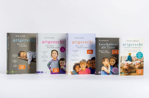 Buchcover und Innenansicht für das Buch: artgerecht - Das andere Schulkinder-Buch