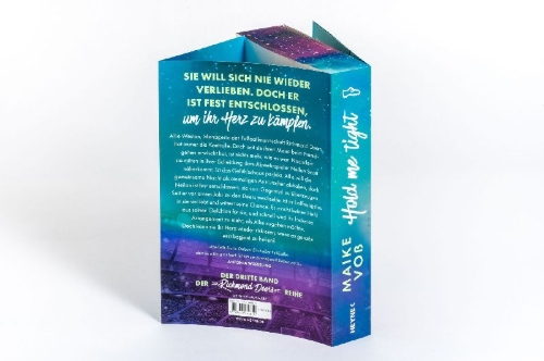 Buchcover und Innenansicht für das Buch: Hold Me Tight