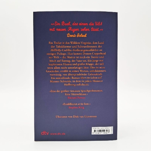 Buchcover und Innenansicht für das Buch: Demon Copperhead