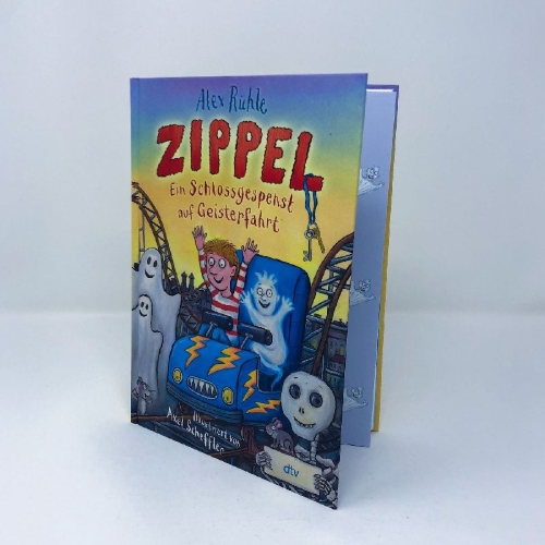 Buchcover und Innenansicht für das Buch: Zippel - Ein Schlossgespenst auf Geisterfahrt
