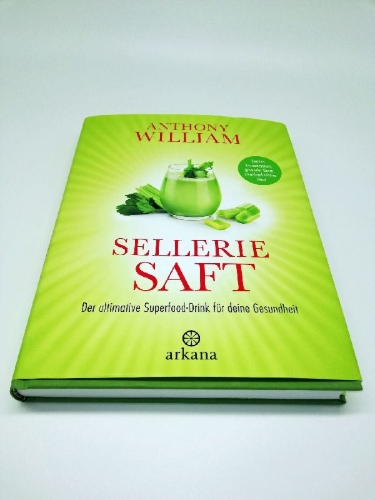 Buchcover und Innenansicht für das Buch: CELERY JUICE