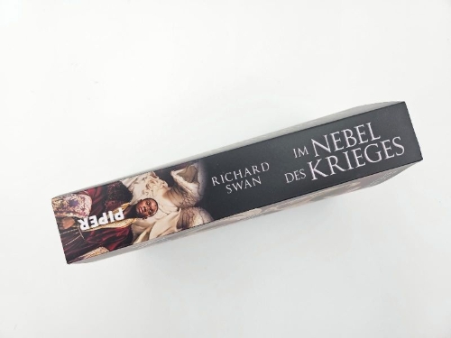Buchcover und Innenansicht für das Buch: The Trials of Empire