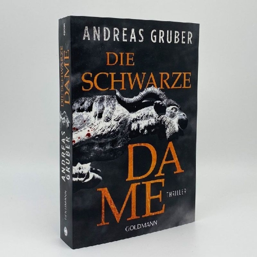 Buchcover und Innenansicht für das Buch: Die schwarze Dame
