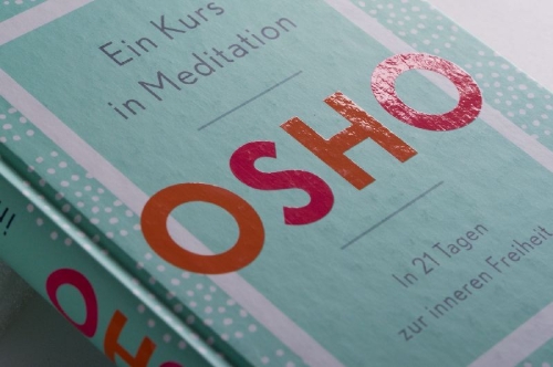 Buchcover und Innenansicht für das Buch: Ein Kurs in Meditation