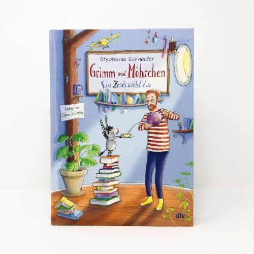 Buchcover und Innenansicht für das Buch: Grimm und Möhrchen - Ein Zesel zieht ein