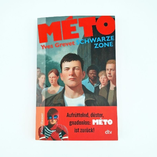 Buchcover und Innenansicht für das Buch: MÉTO - zone noire