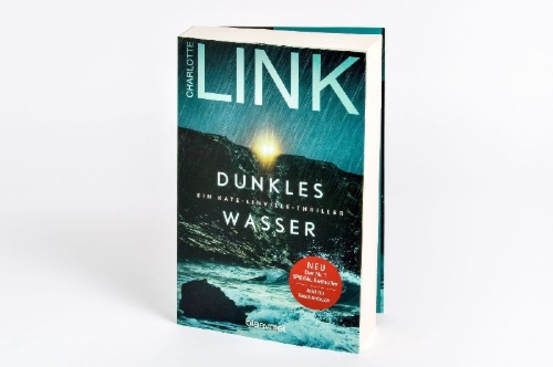 Buchcover und Innenansicht für das Buch: Dunkles Wasser