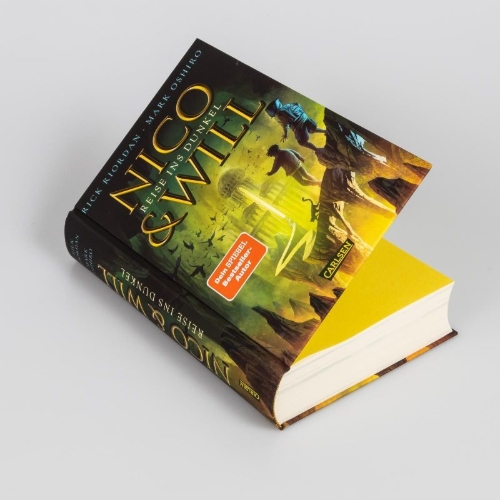 Buchcover und Innenansicht für das Buch: The Sun and the Star