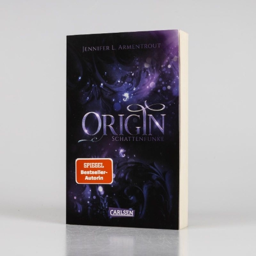 Buchcover und Innenansicht für das Buch: Origin. A Lux Novel. Book Four