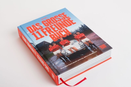 Buchcover und Innenansicht für das Buch: Das große 11 Freunde Buch