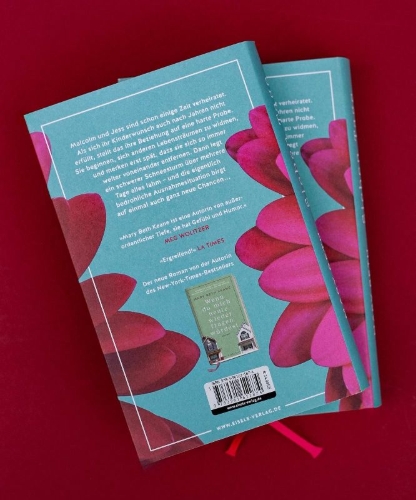 Buchcover und Innenansicht für das Buch: The Half Moon