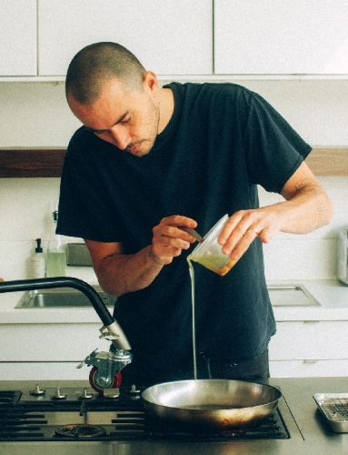 Buchcover und Innenansicht für das Buch: Cooking With Vegetables