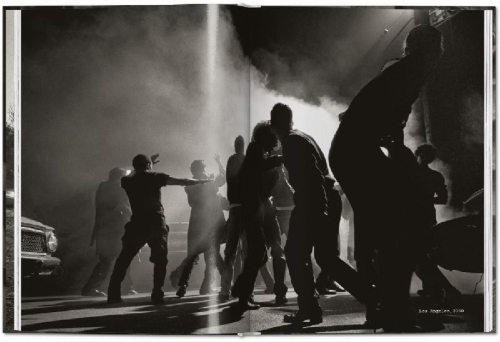 Buchcover und Innenansicht für das Buch: Peter Lindbergh. Untold Stories