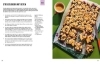 Buchcover und Innenansicht für das Buch: Poppy Cooks: The Actually Delicious One Pot Cookbook