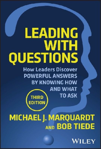 Buchcover und Innenansicht für das Buch: Leading with Questions