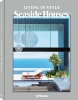 Buchcover und Innenansicht für das Buch: Living in Style Seaside Houses (DE)