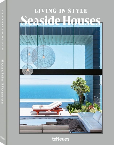 Buchcover und Innenansicht für das Buch: Living in Style Seaside Houses (DE)
