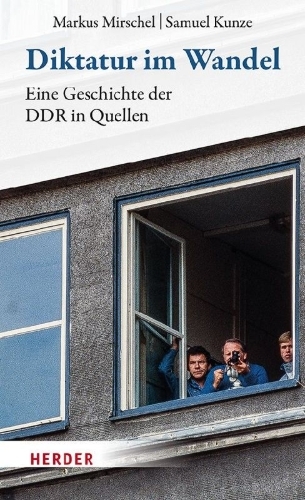 Buchcover und Innenansicht für das Buch: Diktatur im Wandel