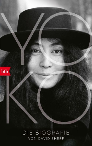 Buchcover und Innenansicht für das Buch: YOKO ONO: The Definitive Biography