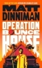 Buchcover und Innenansicht für das Buch: Operation Bounce House