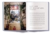 Buchcover und Innenansicht für das Buch: Charming Tea Rooms